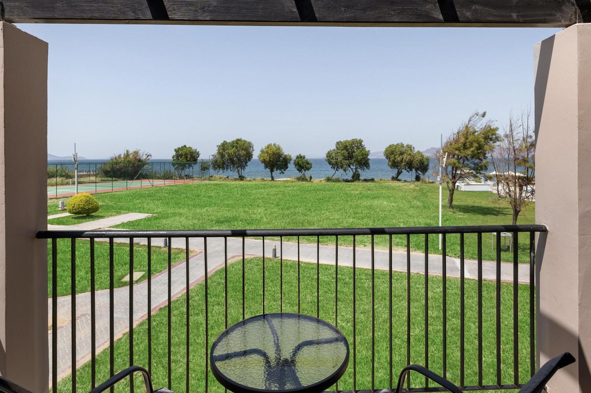 White Olive Marine Aquapark Tigaki