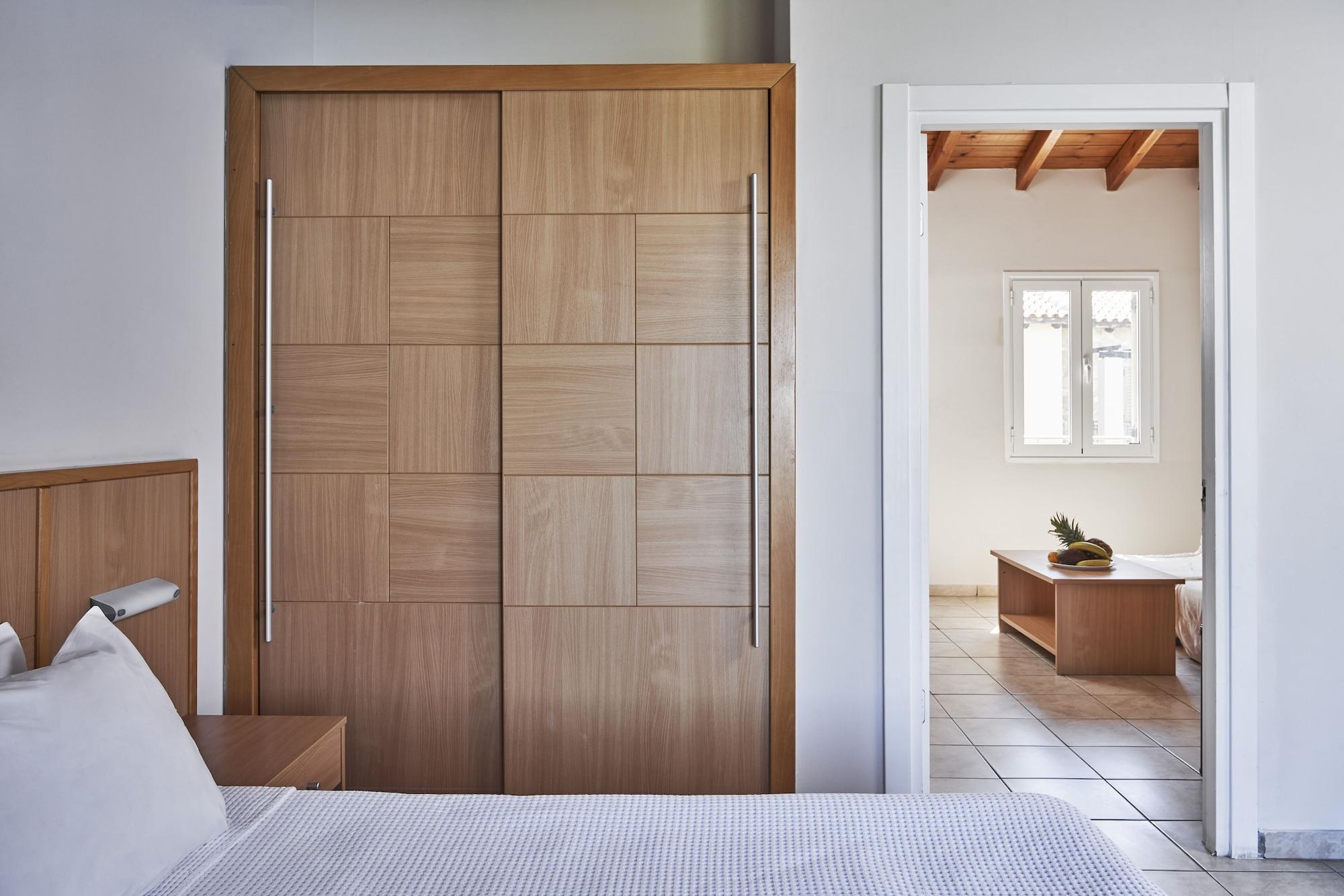 White Olive Marine Aquapark Hotel