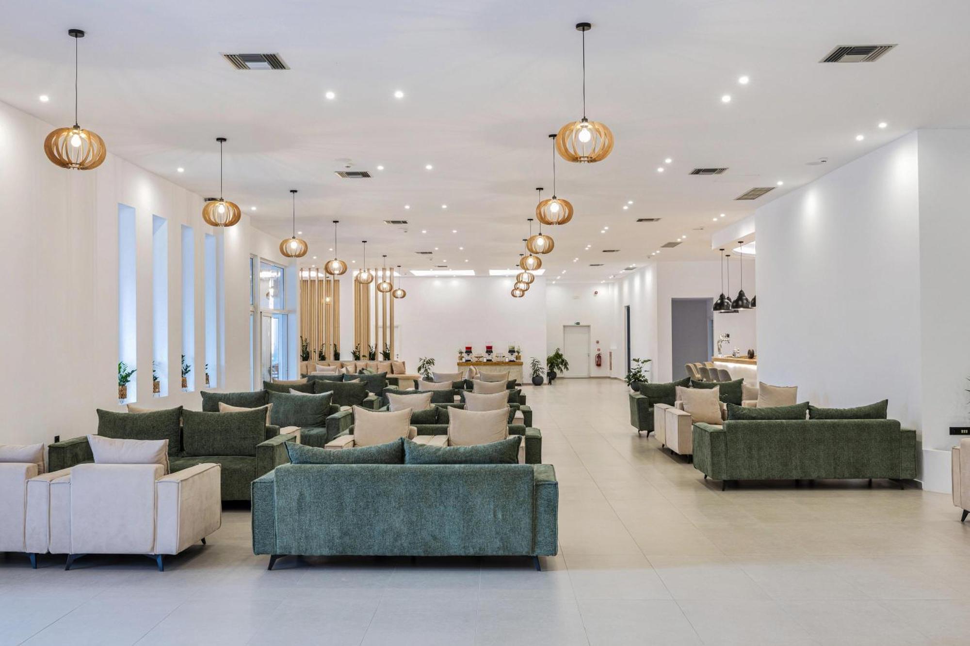 Hotel White Olive Marine Aquapark