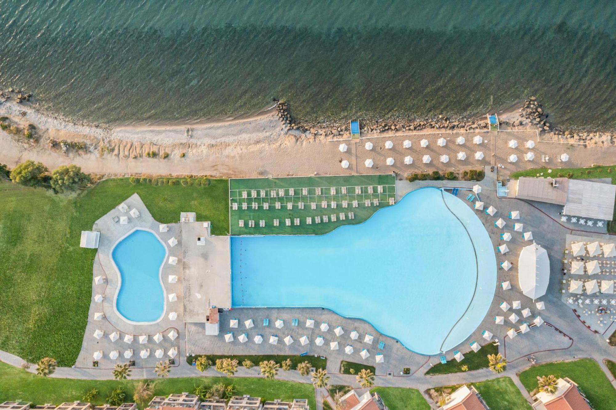 White Olive Marine Aquapark