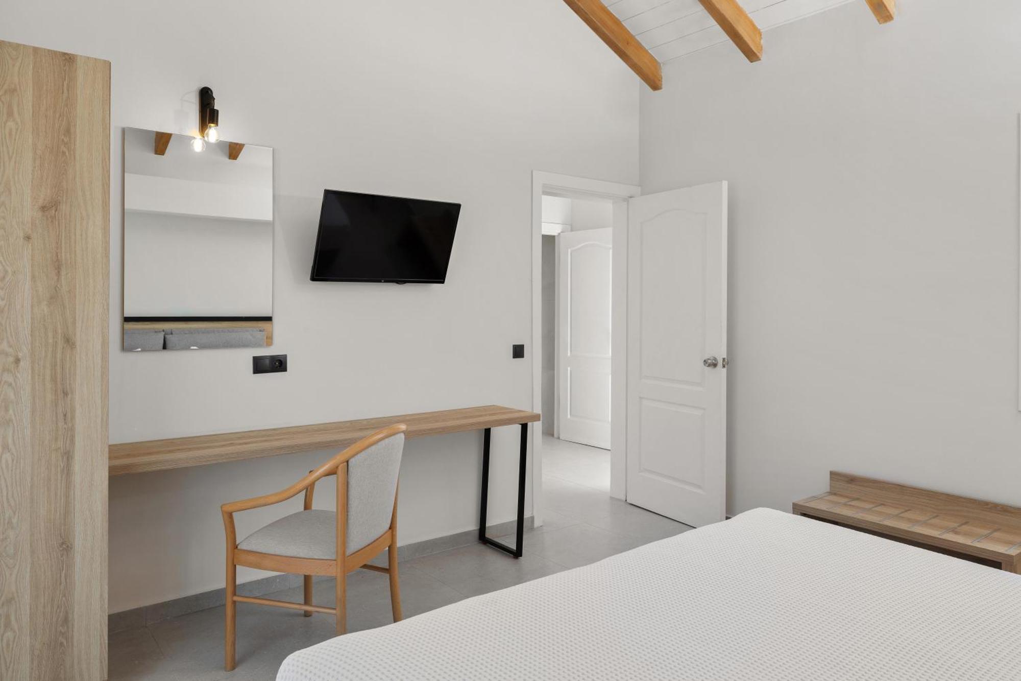White Olive Marine Aquapark Hotel