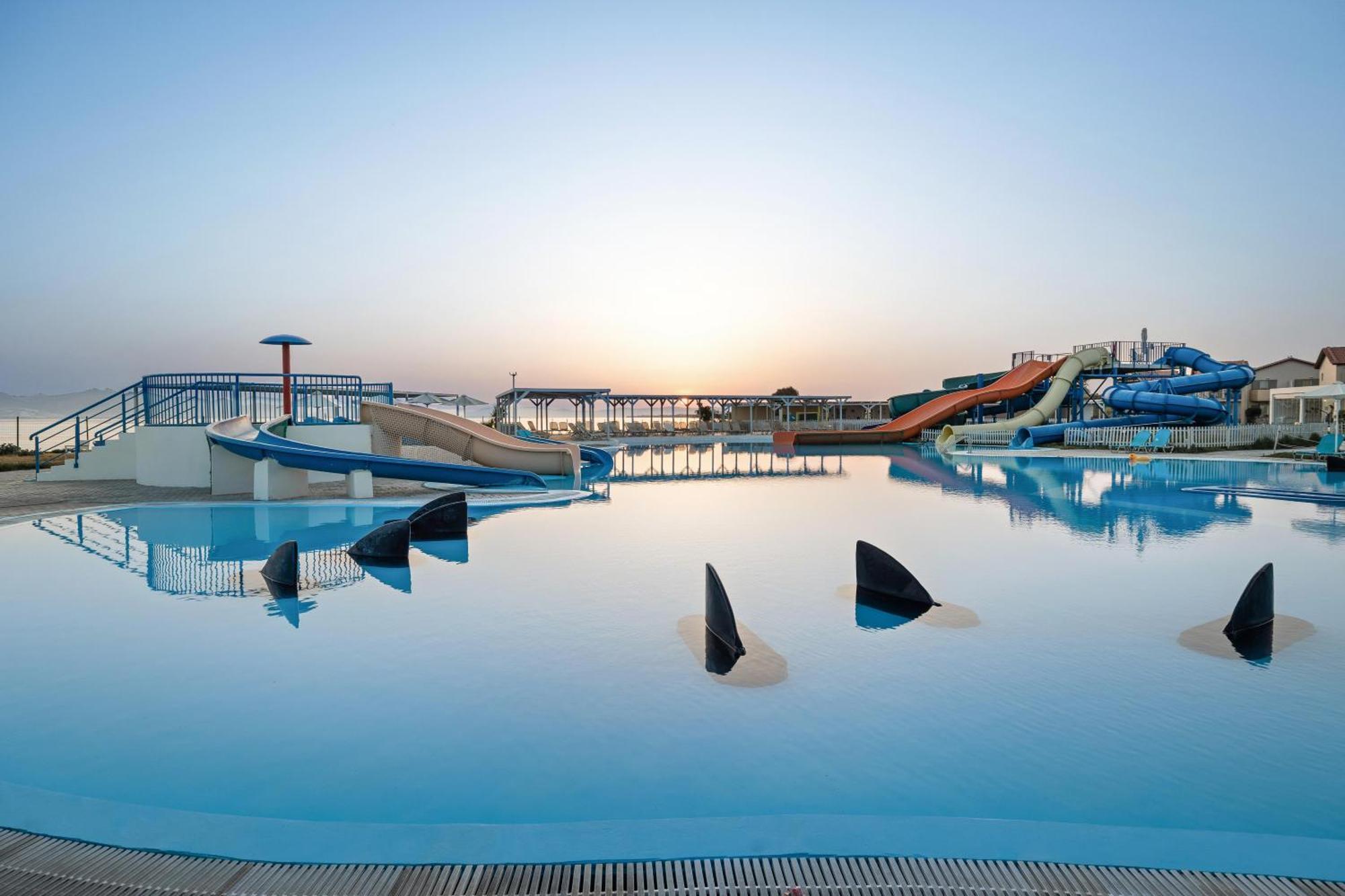 Otel White Olive Marine Aquapark 4*