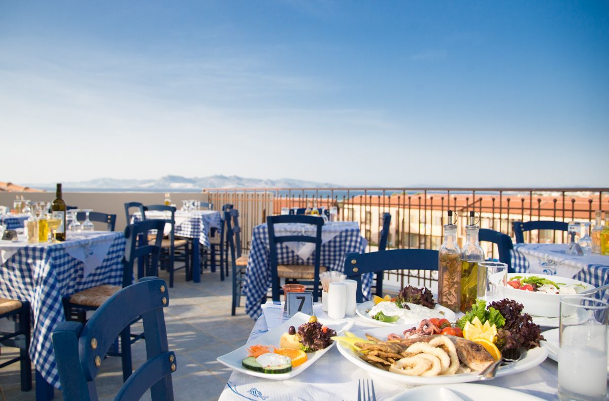 Otel White Olive Marine Aquapark 4*