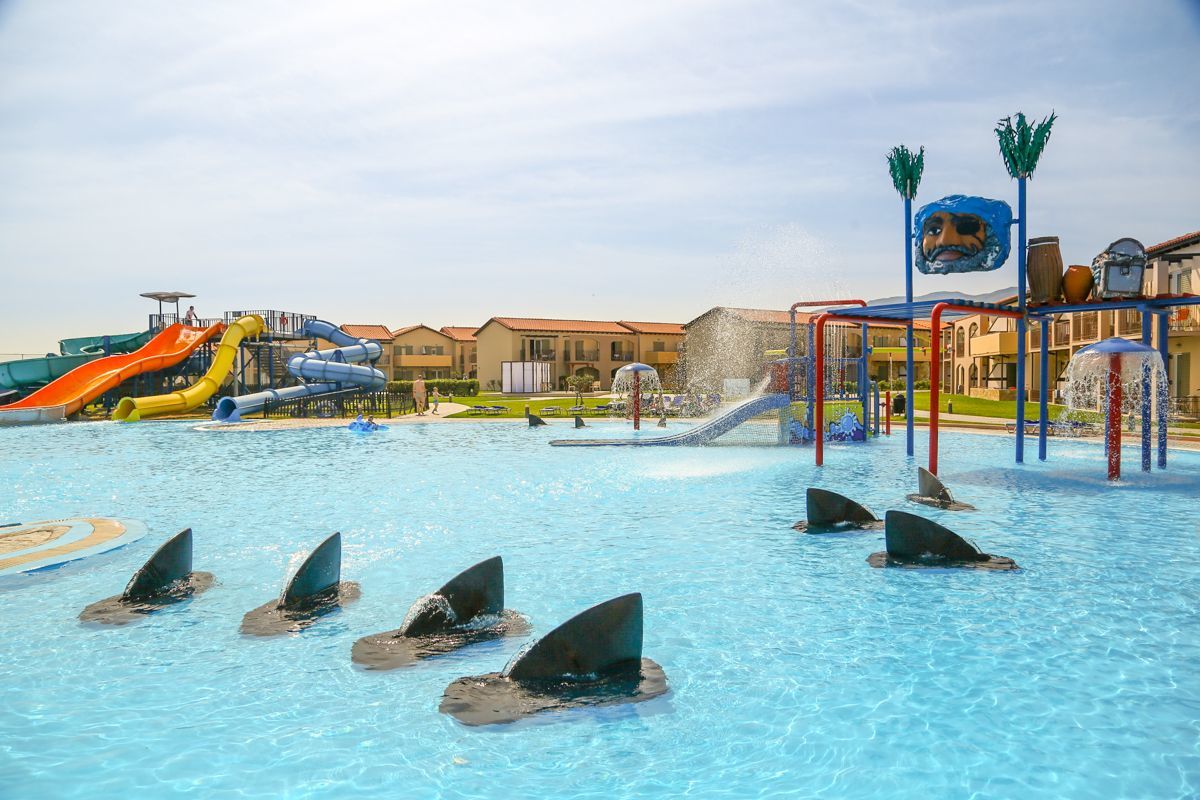 White Olive Marine Aquapark 4*